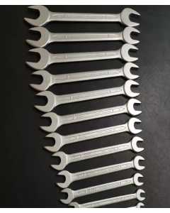 易罗拉  100，手动工具（二手、几乎全新）