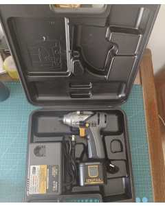 松下ETZ606，充电式电动螺丝刀，全新